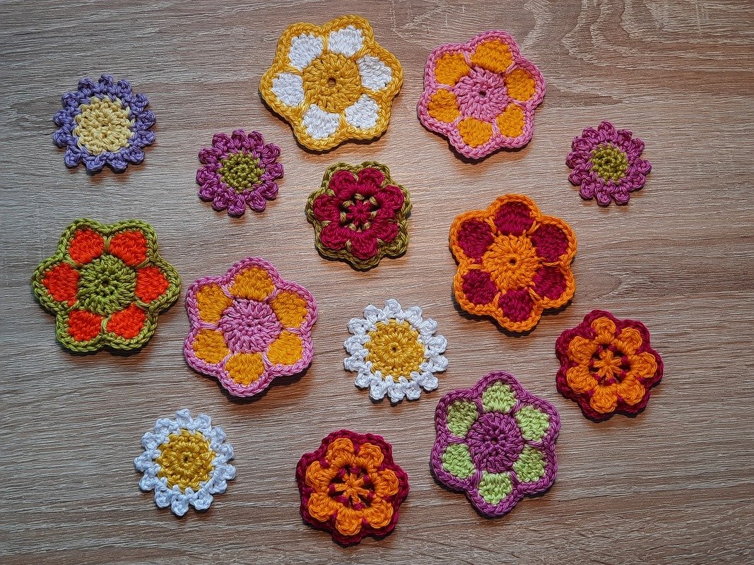 Häkelblüten in drei Versionen und vielen Farben