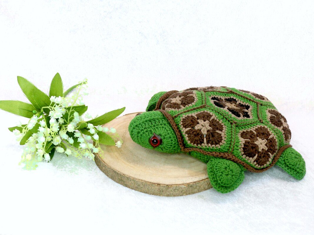 Thilda The Turtle as Pillow or Heat Pad with African Flowers PDF - Image 6