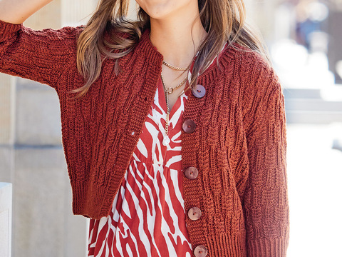 Jacke mit Zopf-Strukturmuster in Braun