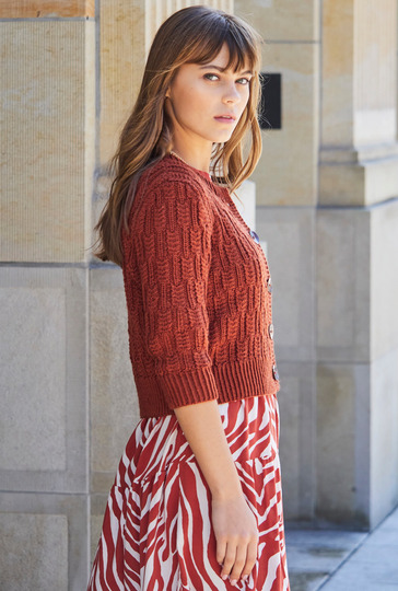 Jacke mit Zopf-Strukturmuster in Braun