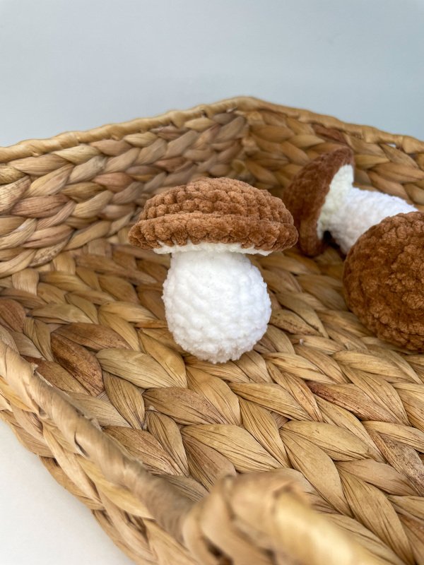 Kostenlose Häkelanleitung Pilz, Freebie Pilz als Herbstdeko o. Kinderküche