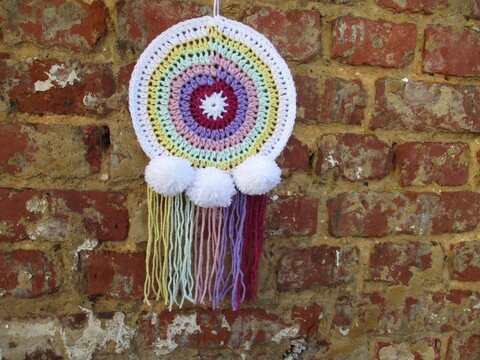 Häkelanleitung Traumfänger Regenbogen