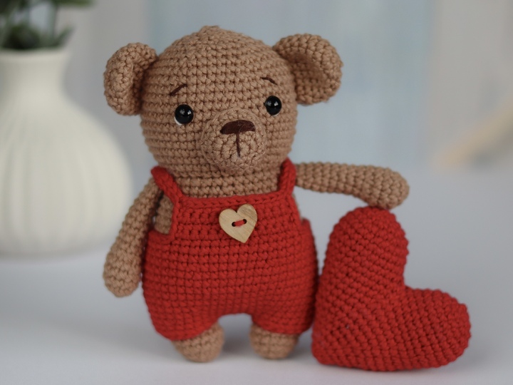 Häkelanleitung Herzbär Hugo