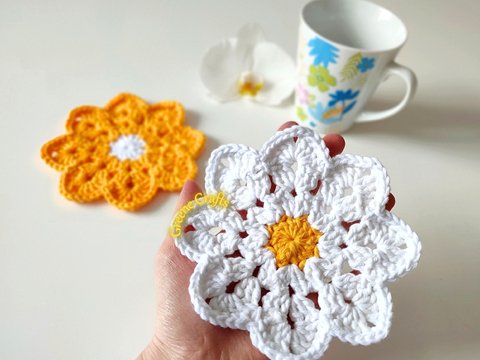 Daisy Coasters for Mother's Day - Beginner Crochet Pattern