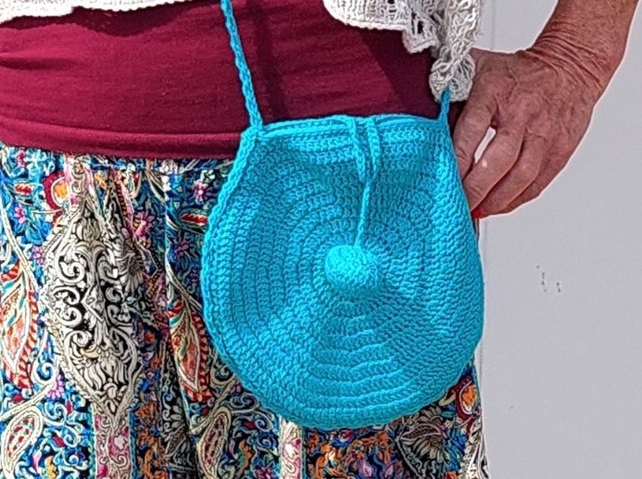 Kleine Tasche, Umhängetasche "Sweet Love", Geschenk, häkeln