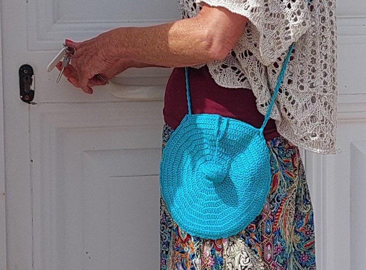 Kleine Tasche, Umhängetasche "Sweet Love", Geschenk, häkeln