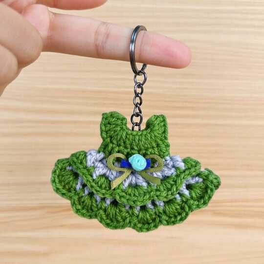 Mini Dress Keychain Crochet Pattern PDF + Video Tutorial (English)