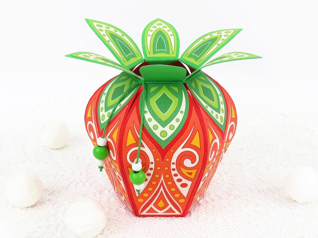 Kleine Geschenkverpackung – Erdbeere – Bastelanleitung und Vorlagen