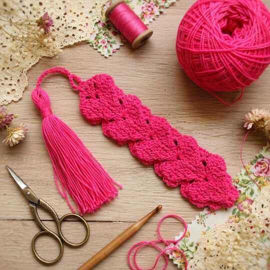 Crochet Heart Bookmark PDF + Video Tutorial (English Only)