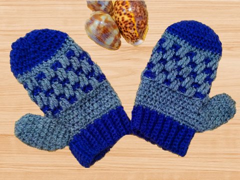 A Crochet Mitten PDF Pattern