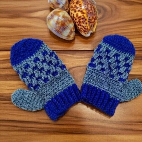 Crochet Women’s Mitten Pattern – PDF