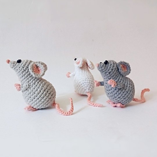 Realistische kleine Maus. Häkelanleitung