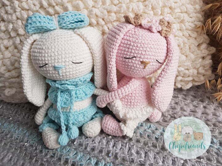 Crochet Pattern, Amigurumi Bunnies with blanket