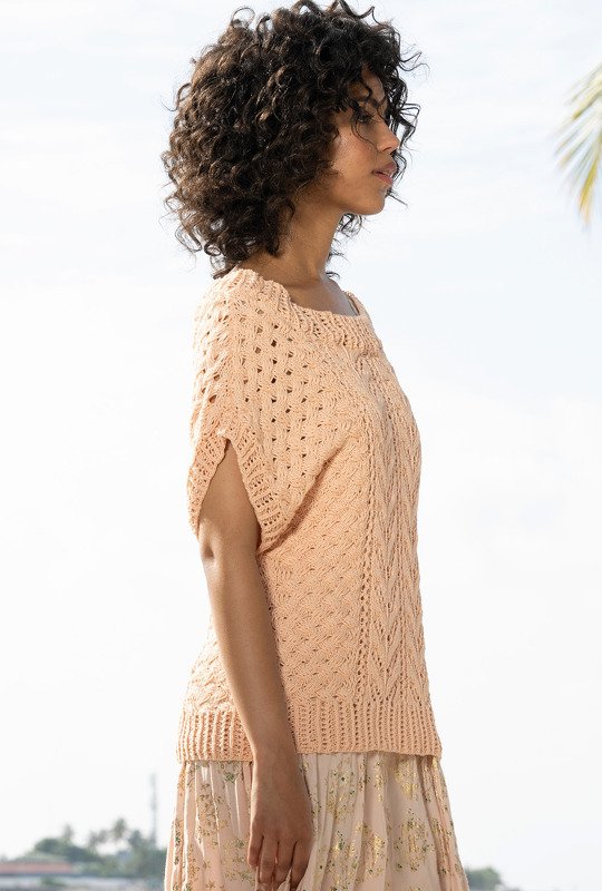 Lässiges Kurzarm-Shirt mit überschnittenen Schultern - Bild 4