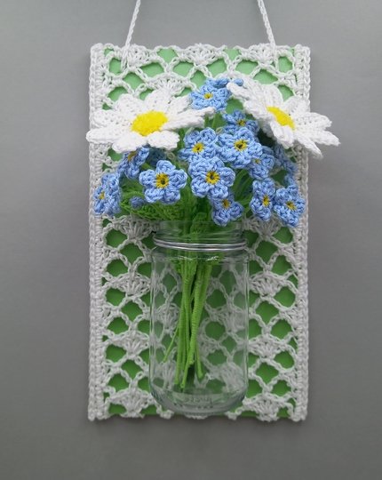 Daisy & forget-me-not hanging decoration