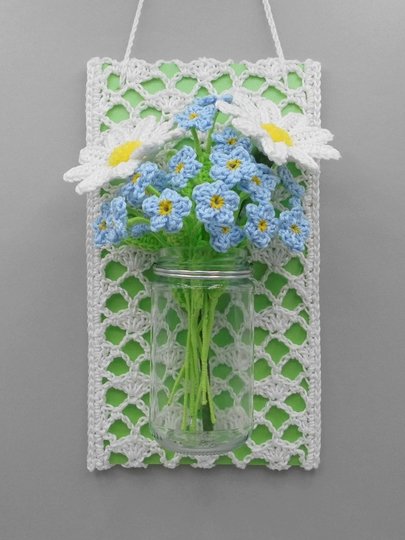 Daisy & forget-me-not hanging decoration