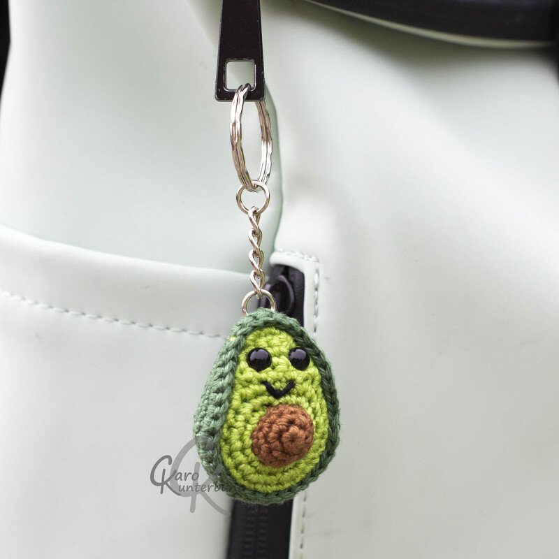 Avocado Schlüsselanhänger - Häkelanleitung von CaroKunterbunt - Bild 4