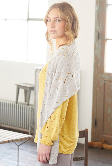 Pullver mit Rundpasse und passendem Schal