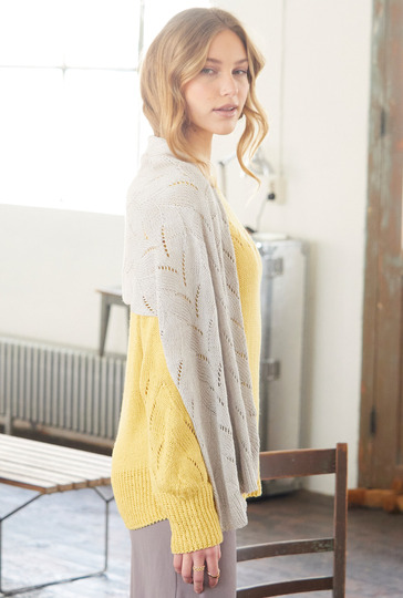 Pullver mit Rundpasse und passendem Schal