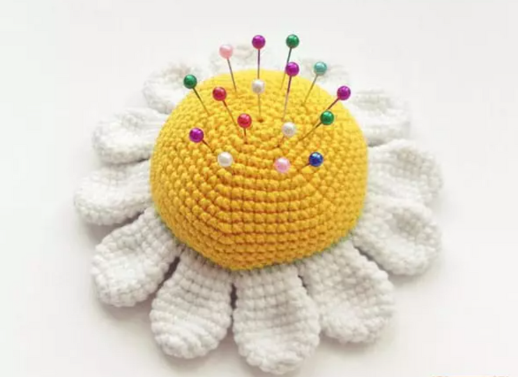 Kamille Nadelkissen Amigurumi Häkeln Garn Blumen