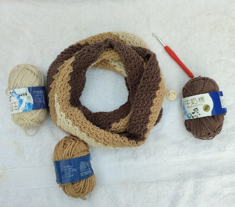 Oblique Crochet Infinity Scarf Pattern - Image 4