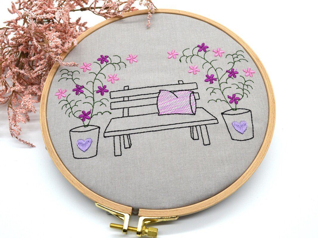 Stickdatei Gartenbank SET zwei Motive verschiedene Größen