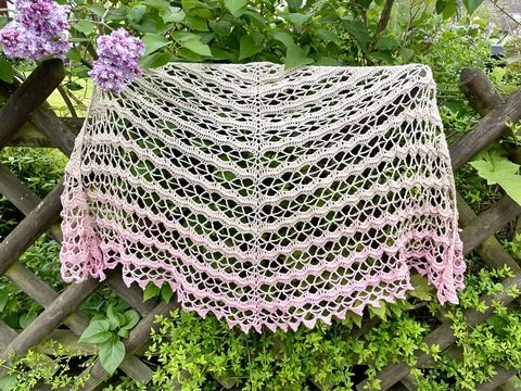 Häkelanleitung flaches Dreieckstuch "Maiprinzessin"