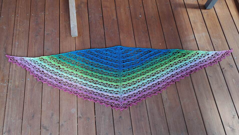 Häkelanleitung flaches Dreieckstuch "Maiprinzessin"