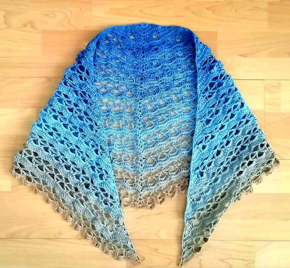 Häkelanleitung flaches Dreieckstuch "Maiprinzessin"