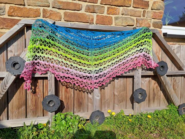 Häkelanleitung flaches Dreieckstuch "Maiprinzessin"