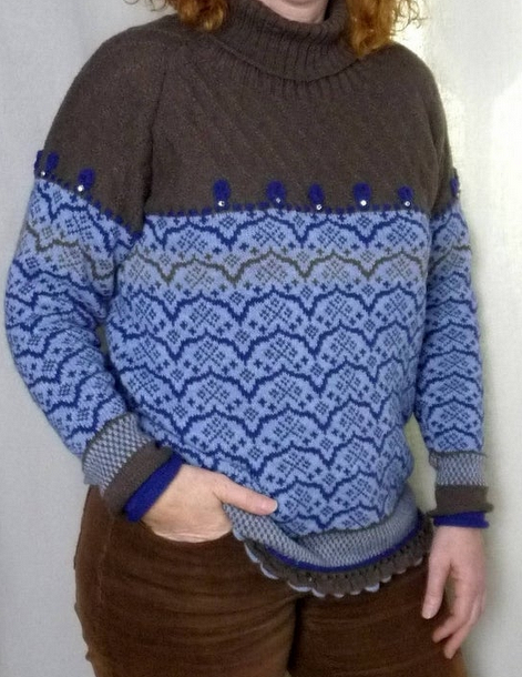 Strickmaschine: Fantasiepullover mit Raglan, Rollbündchen, Spitzenbündchen