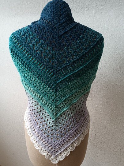 Häkelanleitung für das Dreieckstuch "Spring"