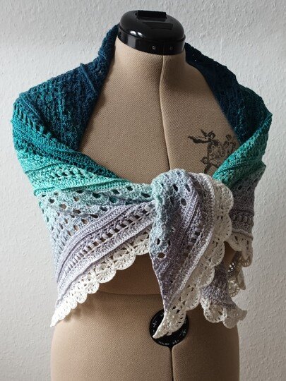 Häkelanleitung für das Dreieckstuch "Spring"