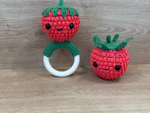 Himbeere mit Rassel und Greifring