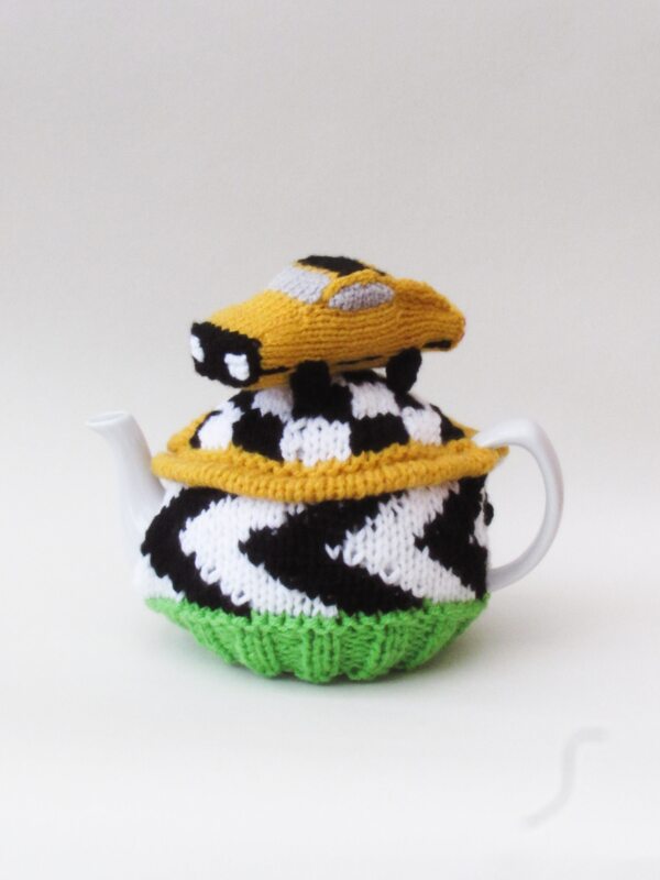 TeaCosyFolk's Lancia Montecarlo Tea Cosy Knitting Pattern - Image 12