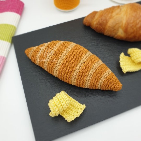 Croissants in 2 Varianten inkl. Butterstück für Kinderküche & Kaufladen