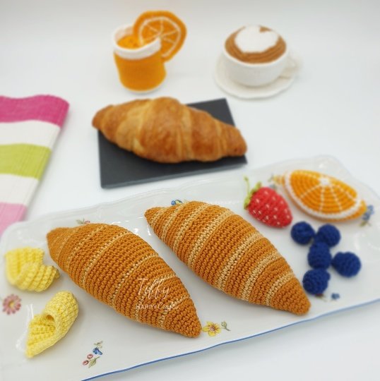 Croissants in 2 Varianten inkl. Butterstück für Kinderküche & Kaufladen