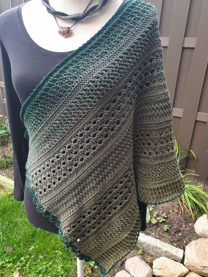 Tuch/Stola "Symphonie der Maschen"