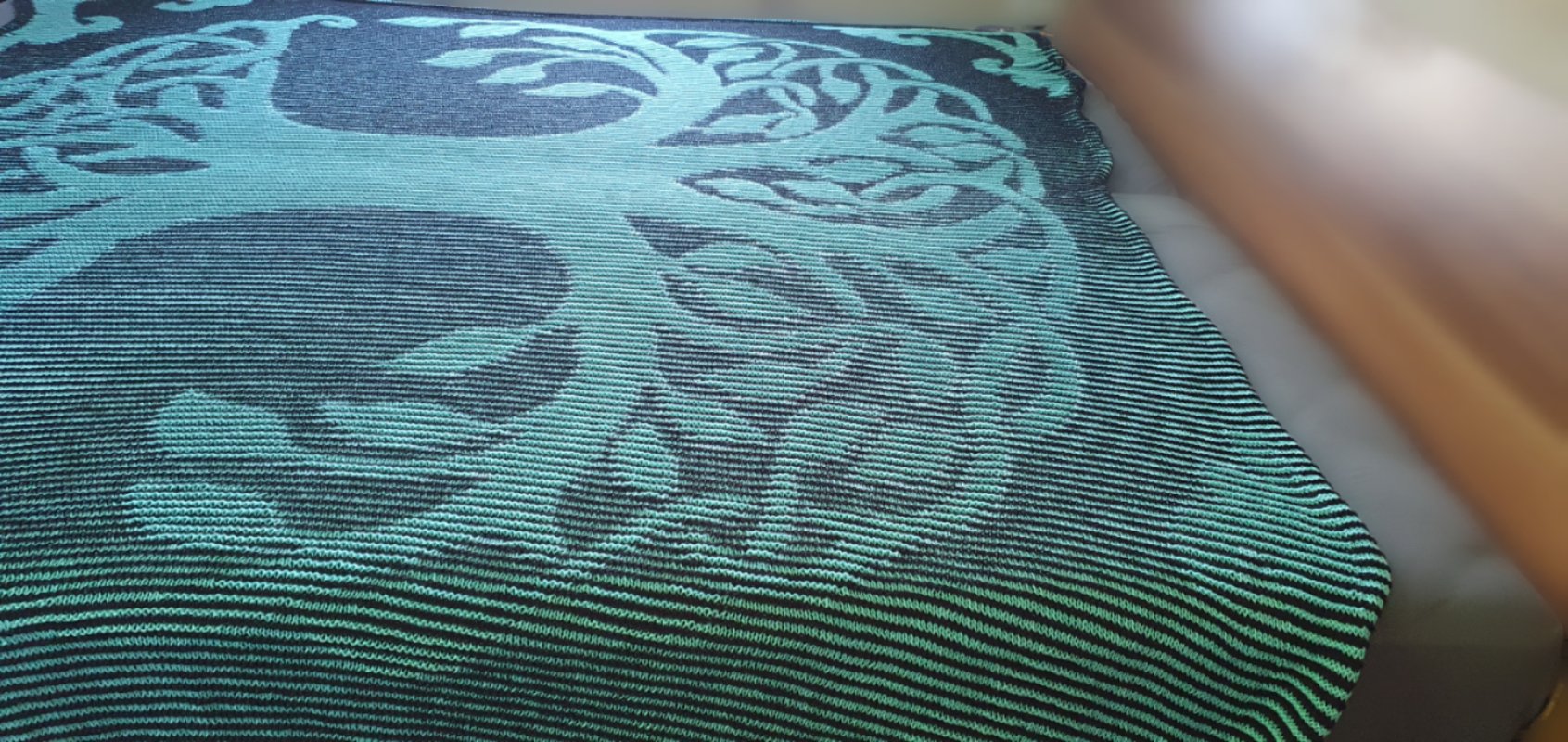 Tree of life, Yggdrassil, Shadow Knitting, Illusion Knitting, Motif Blanket - Image 6
