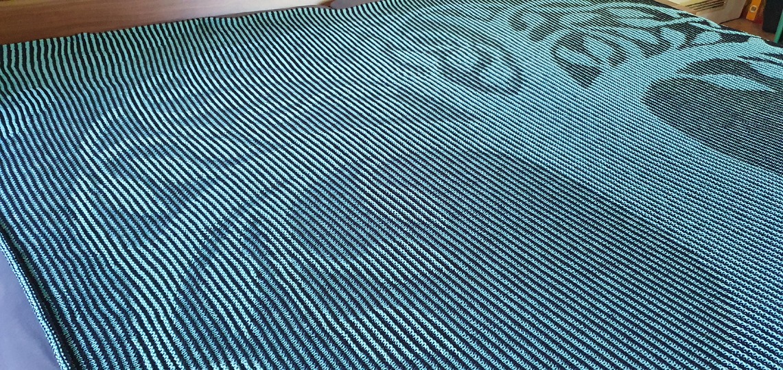 Tree of life, Yggdrassil, Shadow Knitting, Illusion Knitting, Motif Blanket