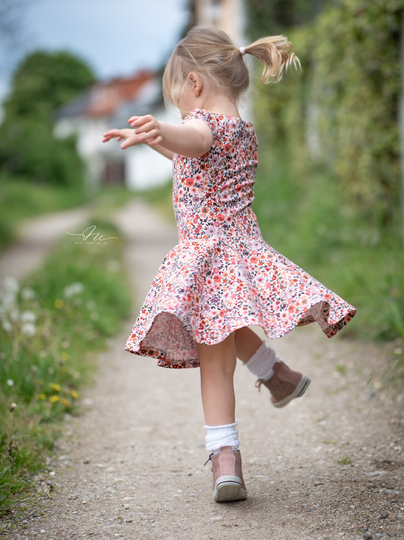 lovely princess 74-116 Schnittmuster Maxi-Kleid Tunika Vokuhila Drehkleid