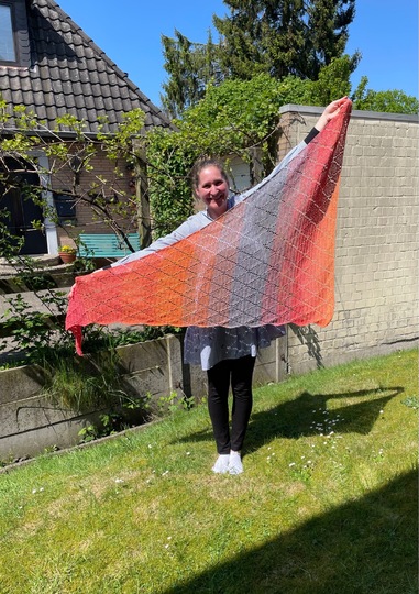 Häkelanleitung: Großes asymmetrisches Tuch mit Rautenmuster