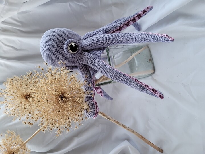 Octopus Carlos – amigurumi crochet pattern, approx. 45 cm