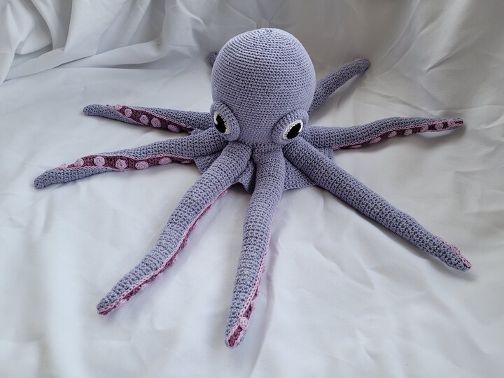 Octopus Carlos – amigurumi crochet pattern, approx. 45 cm