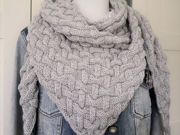 Pepina - gestricktes Tuch - 2 verschiedene Formen + (Baby)Decke - Plaid