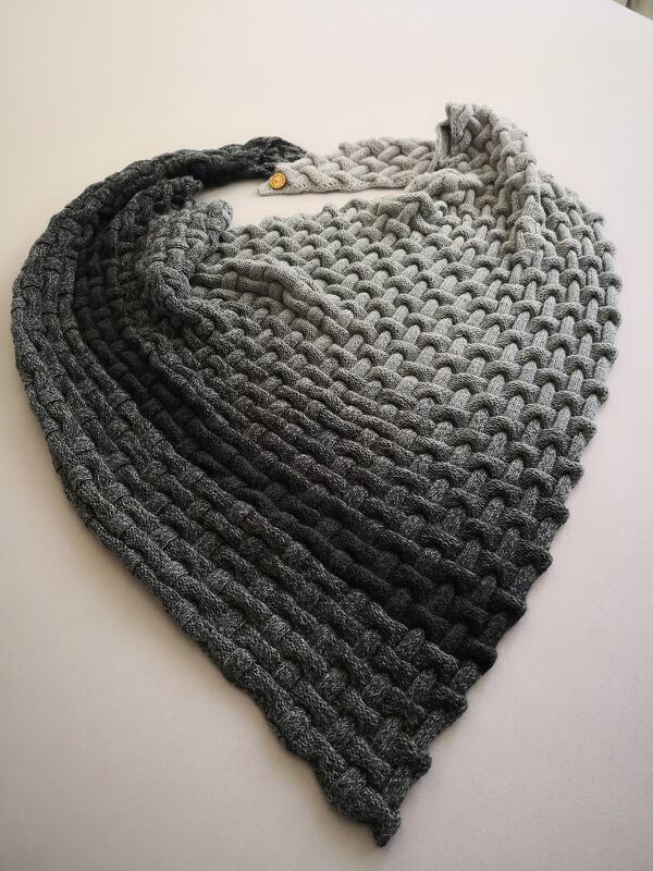 Pepina - gestricktes Tuch - 2 verschiedene Formen + (Baby)Decke - Plaid