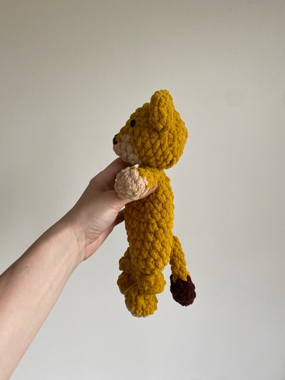 Lion crochet pattern. Lion snuggler. Lion lovey with knotted legs