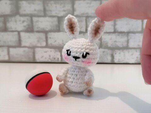 Zuckersüßes Mini-Häschen häkeln – Amigurumi Häkelanleitung PDF