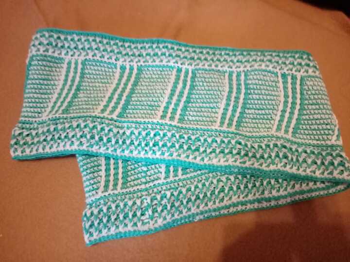 Loop Romy, gehäklter Loop