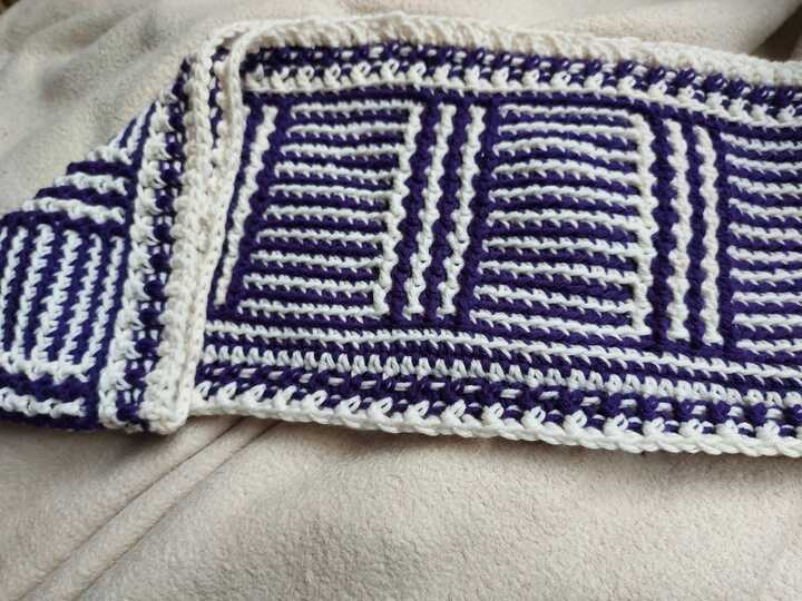 Loop Romy, gehäklter Loop